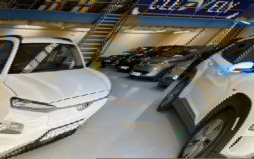 Hyundai Kona Premium SE 64kWh