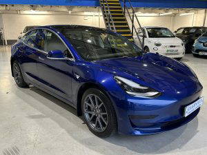 Tesla Model 3 Standard Range Plus โ 2020
